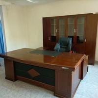 Chef de bureau de luxe moderne Mobilier de bureau en bois convertible conçu en Chine pour hôtel, école, hôpital et appartement