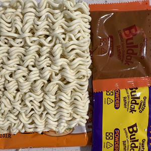 Fideos Fritos Picantes <span class=keywords><strong>Buldak</strong></span> con 4 Sabores de Queso, Comida Instantánea para Oficina y Hogar - Product Image 3