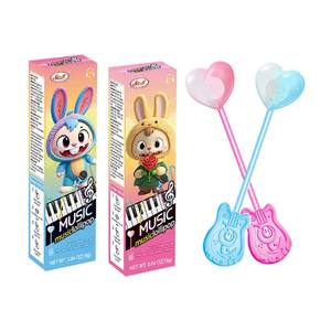 Bonbons sucettes musicales aromatisées naturellement à la fraise, saveur fruitée, sonore et ludique - Product Image 1