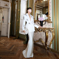 Blazer élégant pour femme, design tendance, col à revers et boutons, collection Printemps 2026