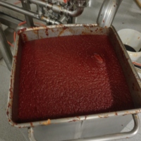 Ligne de production automatique de concentré de soupe d'os et de sauce tomate avec pasteurisateur à vapeur haute température, capacité 500L-2000L