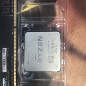CPU AMD <span class=keywords><strong>Ryzen</strong></span> 3 <span class=keywords><strong>3300X</strong></span> Usado, de Cuatro Núcleos y Ocho Subprocesos, Interfaz AM4, con Rendimiento Súper Potente - Product Image 3