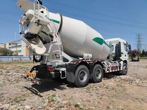 Bétonnière sur camion diesel XS312 neuve avec grande capacité de tambour et moteur fiable pour la construction - Product Image 4