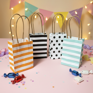 Petit sac cadeau en papier kraft recyclé avec poignée longue, impression offset pour bonbons, biscuits, cadeaux de fête et bonbonnières - Product Image 1