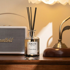 Aikun – Coffret cadeau diffuseur à bâtonnets 250 ml en verre marbré avec feuille métallique, parfum personnalisé longue durée, faible MOQ, échantillon en 3 jours, idéal pour les acheteurs de cadeaux de bureau - Product Image 2