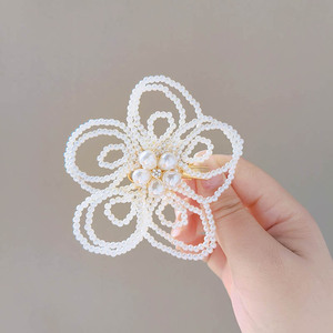 Élégante pince à cheveux de style français vintage pour femmes, pince à cheveux élégante en perles creuses pour femmes - Product Image 5