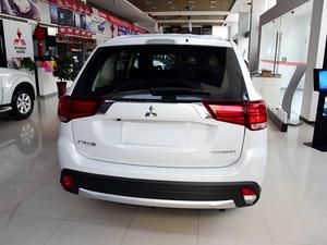 <span class=keywords><strong>Mitsubishi</strong></span> <span class=keywords><strong>Outlander</strong></span> 2.4L <span class=keywords><strong>2016</strong></span>, transmission intégrale, édition Elite, 5 places, SUV automatique, cuir, conduite à gauche, voiture d'occasion - Product Image 3