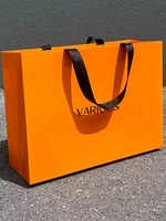 Sacs en papier de luxe jetables écologiques haut de gamme personnalisables avec logos, poignées en corde de coton et rubans, impression flexographique