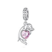 Pendentif en alliage plaqué argent avec breloque chien et cristal cœur rose serti, design animal mignon, cadeau bijou unisexe
