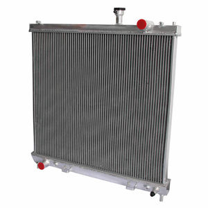 หม้อน้ำรถยนต์ดัดแปลงเหมาะสำหรับรถยนต์ที่มีการ214607S000 214609FD0B 214609FD0A 214609FD1B <span class=keywords><strong>Nissan</strong></span> Armada Titan Titan 2004-2015 - Product Image 1