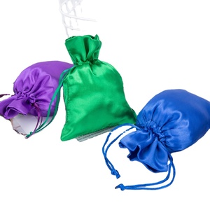 Sacs d'emballage cadeau en satin de soie en gros pour perruques, mèches et extensions capillaires – Pochettes en soie douce avec logo personnalisé - Product Image 3