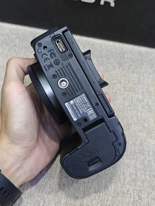 Cámara EOS R sin Espejo 99% Nueva con Video 4K y Autoenfoque - Product Image 6