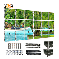 Mur vidéo LED extérieur étanche Yake P3.91 3840/7680Hz pour la signalisation directionnelle et les événements en ascenseur