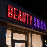 Enseigne personnalisée pour salon de beauté, clinique, magasin, logo de marque 3D, enseigne lumineuse à lettres LED scintillantes Fullfit Starry pour entreprise en extérieur