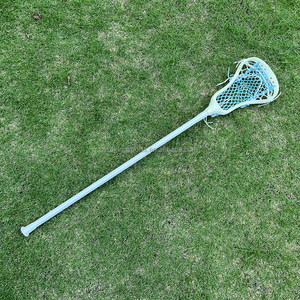 Palo de Lacrosse Completo ACEKING para Niñas y Mujeres con Cabeza de Malla y Eje de Carbono para Ataque/Medio Campo - Product Image 1