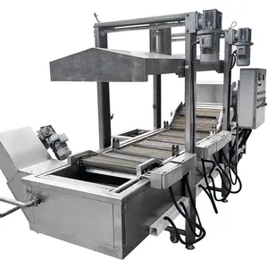 Machine à frire industrielle entièrement automatique Machine de friteuse continue Friteuse commerciale Anneaux d'oignon frits