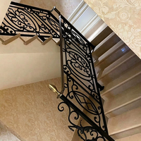 Balustrade d'escalier en fer forgé européen sur mesure, motif ajouré, garde-corps décoratif en métal pour l'intérieur de villa