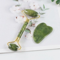 Rouleau de Cryothérapie en Jade Glacé, Outils Faciaux Gua Sha et Masseur Visage en Cristaux Naturels pour le Bien-être et la Relaxation