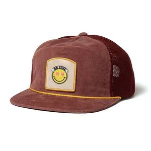 Vente en gros Casquette de camionneur vintage en maille de haute qualité Casquette 5 panneaux avec broderie de logo personnalisé Casquette en maille de baseball - Product Image 1