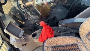 Excavatrice sur chenilles Volvo EC300 d'occasion, 30 tonnes, moteur d'origine coréen, faible nombre d'heures de fonctionnement, EPA CE, engrenages et roulements - Product Image 3