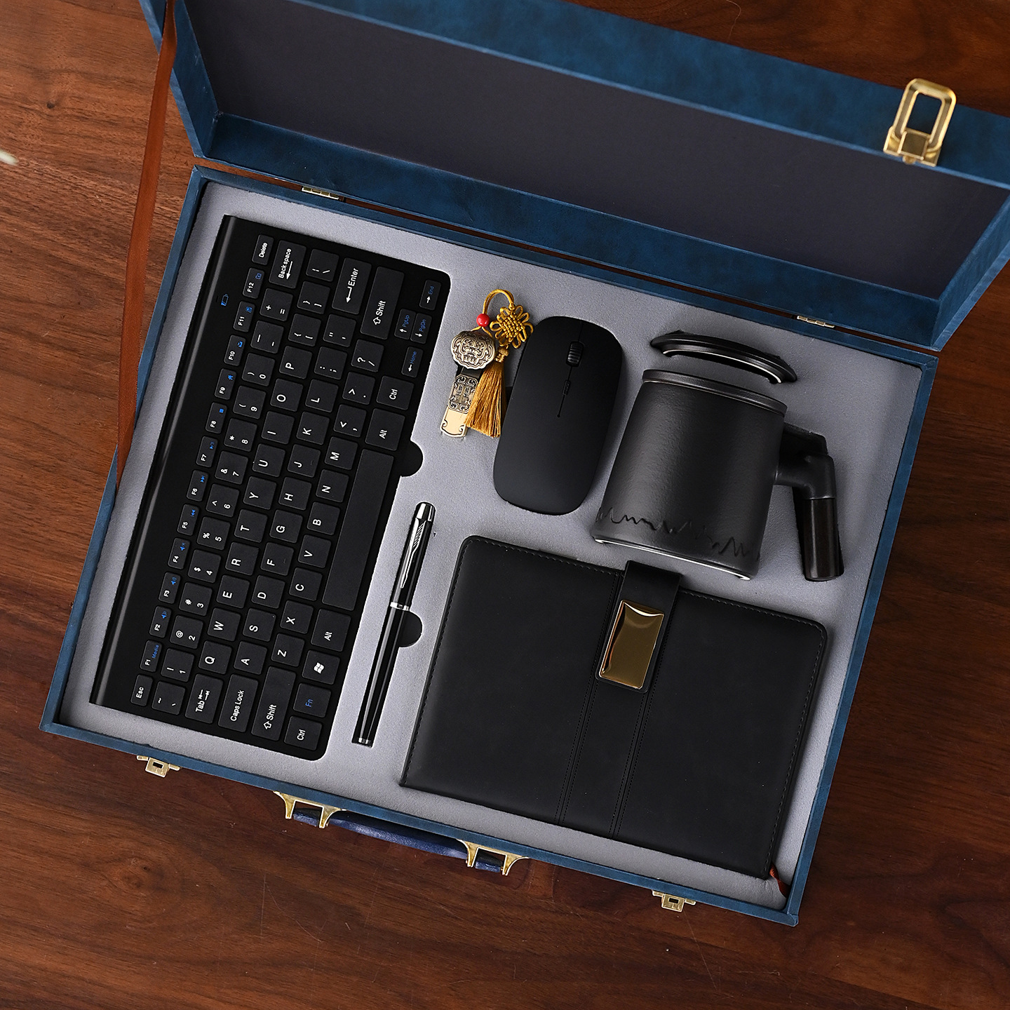 Cup Black+Keyboard+Mouse - Seven piece Set
