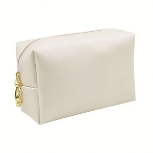 Sac de toilette carré portable en PU pour femme, étanche, avec logo, idéal pour les voyages – Nouvelle collection très prisée - Product Image 4