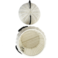 XH Mini panier de rangement en rotin en plastique en forme de Panda, panier cadeau en rotin en osier en résine tissé à la main avec couvercle