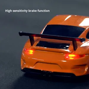Nuevo Auto RC Eléctrico de 4 Canales con Tracción en las Cuatro Ruedas a Escala 1:43, Mini Auto de Derrape para Interiores y Exteriores, Alcance de 50 Metros, Listo para Usar, para Niños - Product Image 4