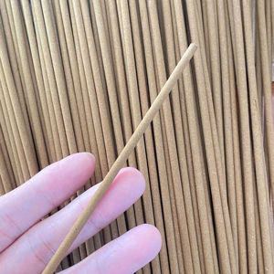 Bâtons d'encens parfumés à la cannelle de 40 cm, encens aromatique naturel à base de plantes pour la méditation, le yoga, le spa, la maison, l'assainissement de l'air, longue durée - Product Image 1