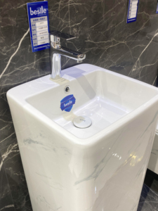 Placard à eau mural en céramique et en marbre sans bords Lavabo à <span class=keywords><strong>main</strong></span> au sol Salle de bain Piédestal Lavabo <span class=keywords><strong>Ensemble</strong></span> de toilette suspendu au mur - Product Image 6