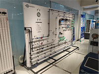 Appareil de friction fluide sur châssis mobile à roues pour laboratoire de mécanique des fluides, placement flexible