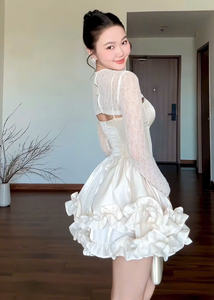 Ensemble 2 pièces : Robe mini sans bretelles à volants et cardigan en dentelle, respirant, à manches longues, coupe courte, fabriqué au Vietnam, style élégant pour soirée, col montant - Product Image 4