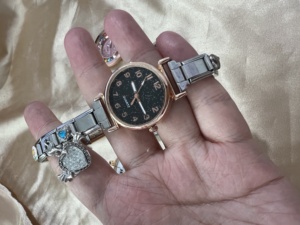 Reloj Italiano con Cadena Elástica de Acero Inoxidable 316L, Resistente al Agua, Precio de Fábrica Personalizado - Product Image 3