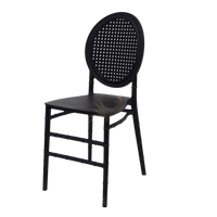 Chaises d'hôtel modernes empilables en plastique PP résistant et durable, aspect rotin, dossier à lattes, imperméables, pour mariages, banquets, salles et salons