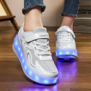 Chaussures à roulettes en mesh pour enfants avec roues lumineuses, chaussures de skate lumineuses pour enfants - Product Image 1