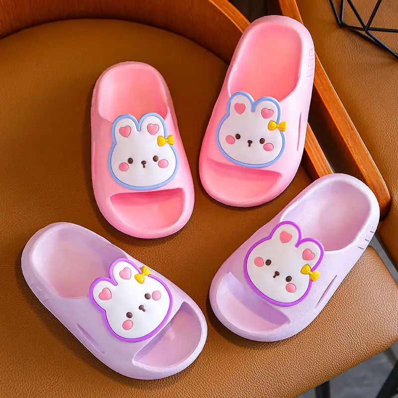 2023 Populaire Kleine Konijntje Cartoon Schattig Gevoel Dikke Bodem Wasruimte Schoenen Zachte Antislip Zomer Badkamer Pvc Slippers