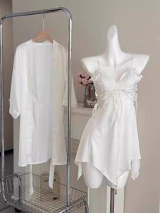 Conjunto de Pijama de Dos Piezas de Seda Helada con Tirantes y Cuello en V para Mujer, Transpirable, con Almohadillas en el Pecho y Espalda Descubierta, de Alta Gama, para Otoño/Invierno - Product Image 6