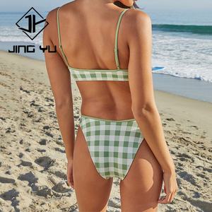 Trajes de Baño Cortos de Nailon Ecológicos de Lujo y Alta Calidad con Diseño Personalizado y Estampado a Cuadros para Playa - Product Image 3
