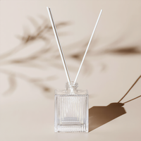 Bouteilles diffuseurs en verre côtelé transparentes personnalisées en usine, 50 ml, récipients d'aromathérapie vides, prise en charge du logo et de la couleur personnalisés