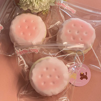 Jouet Squishy Kawaii Biscuit Fraise à Remontée Lente Anti-Stress, Jouet à Presser Doux Mochi Fidget pour le Bureau et l'École