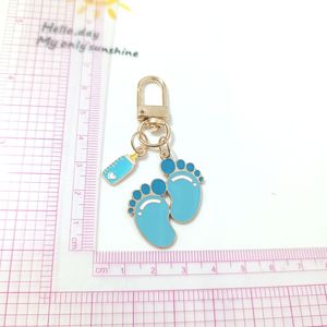 Porte-clés en alliage émaillé avec empreinte <span class=keywords><strong>de</strong></span> pied <span class=keywords><strong>de</strong></span> bébé et biberon, breloque souvenir nouveau-né, cadeau <span class=keywords><strong>de</strong></span> maternité ou <span class=keywords><strong>de</strong></span> baby shower, pendentif pour sac - Product Image 6