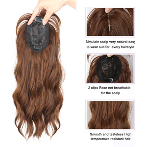 <span class=keywords><strong>Parrucca</strong></span> con extension a corona da <span class=keywords><strong>donna</strong></span>, sintetica, ondulata, lunga, con frangia, copertura per capelli grigi, realizzata a macchina - Product Image 3