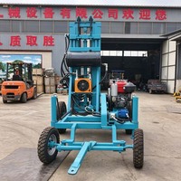 Foreuse de puits d'eau tractable 200m Diesel 22CV, machine de forage compacte avec pompe à eau pour l'irrigation