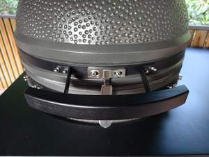 เตาบาร์บีคิวเซรามิก Kamado ยี่ห้อ AUPLEX รุ่นขายดีที่สุด ขนาด 27 นิ้ว ผิวเคลือบเงา ใช้งานได้หลากหลายทั้งในร่มและกลางแจ้ง เป็นมิตรกับสิ่งแวดล้อม ทนทาน - Product Image 5