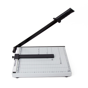 เครื่องตัดกระดาษแบบมืออาชีพ Cx Manufacturer สำหรับงานขายส่ง ตัดกระดาษได้ขนาด A4/A5/B5 ความแม่นยำ 0.1 มม. แบบกิลโยตีน สำหรับสำนักงานและงานฝีมือ - Product Image 1