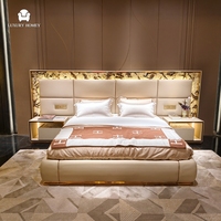 Ensemble de meubles de chambre à coucher de luxe pour villa, lit queen size moderne en cuir avec tête de lit à éclairage LED, suite de chambre pour projet hôtelier