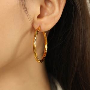 Aros de Oreja con Diseño Geométrico Circular, Chapados en Oro de 18k, Aleación de Zinc, Joyería de Moda para Mujer - Product Image 4