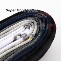 Vente en gros Nouveau logo personnalisé OEM Chaussettes populaires en coton de haute qualité pour le sport à cinq orteils