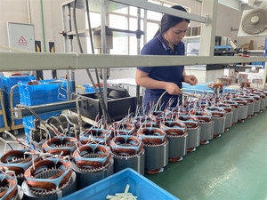 มอเตอร์กันระเบิด Gexin YBE4-80M2-2 IE3 แบบสามเฟส 1.1 กิโลวัตต์ 380 โวลต์ 3000 รอบต่อนาที แบบอะซิงโครนัส ตัวเรือนเหล็ก  IP55 แบบติดตั้งบนฐาน 50/60 เฮิรตซ์ F - Product Image 5