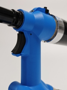 Pistolet à rivets pneumatique sans huile LM-90611K pour l'installation de conduits de climatisation – Kit d'outils d'entretien - Product Image 1